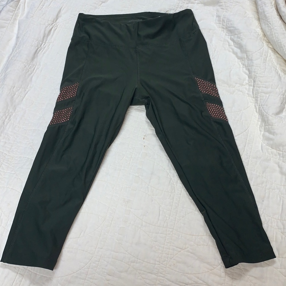 Marika green and pink sports leggings medium